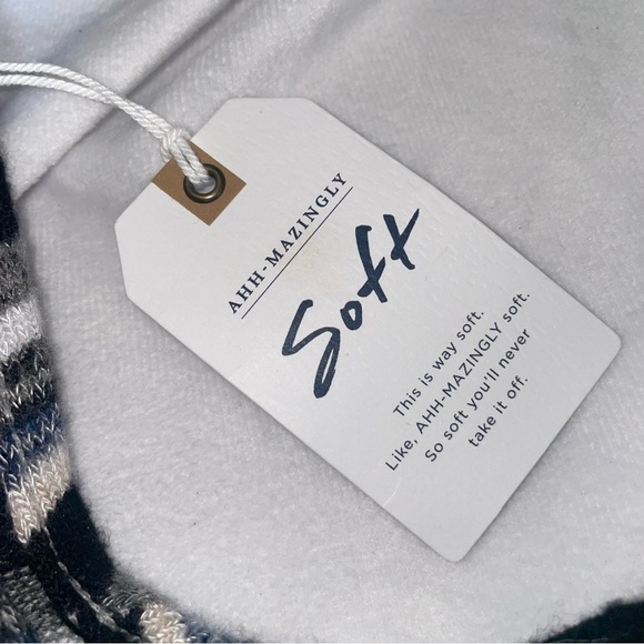 🆕NWTA Black white and grey American eagle soft & sexy plush dress size medium - Picture 12 of 14